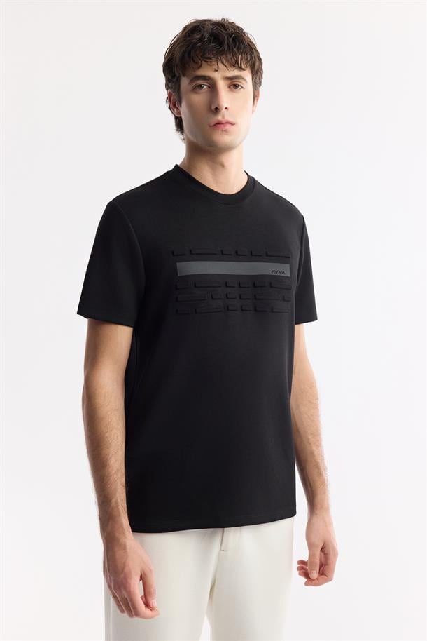 Siyah Bisiklet Yaka Flexi & Gofre Baskı Detaylı İnterlok T-Shirt