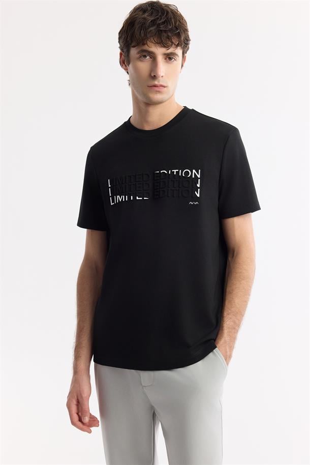 Siyah Bisiklet Yaka Gofre Baskılı İnterlok T-Shirt