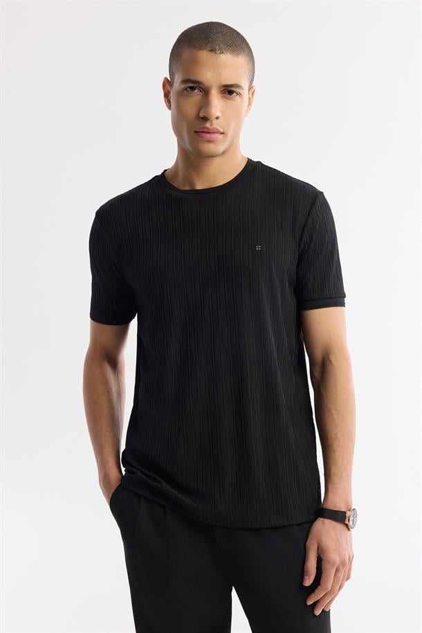 Siyah Bisiklet Yaka Jakarlı Ribana Detaylı T-Shirt
