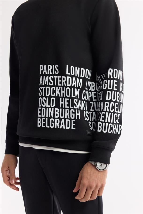 Siyah Bisiklet Yaka Kolda ve Göğüste Slogan Baskılı İnterlok Sweatshirt