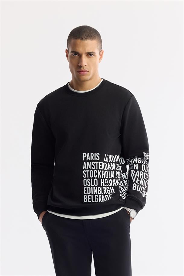 Siyah Bisiklet Yaka Kolda ve Göğüste Slogan Baskılı İnterlok Sweatshirt