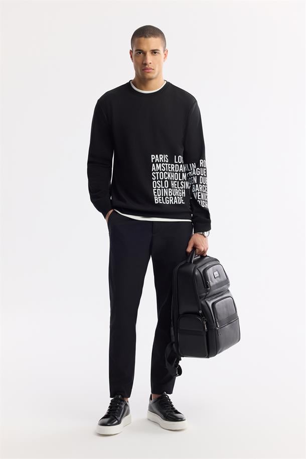 Siyah Bisiklet Yaka Kolda ve Göğüste Slogan Baskılı İnterlok Sweatshirt