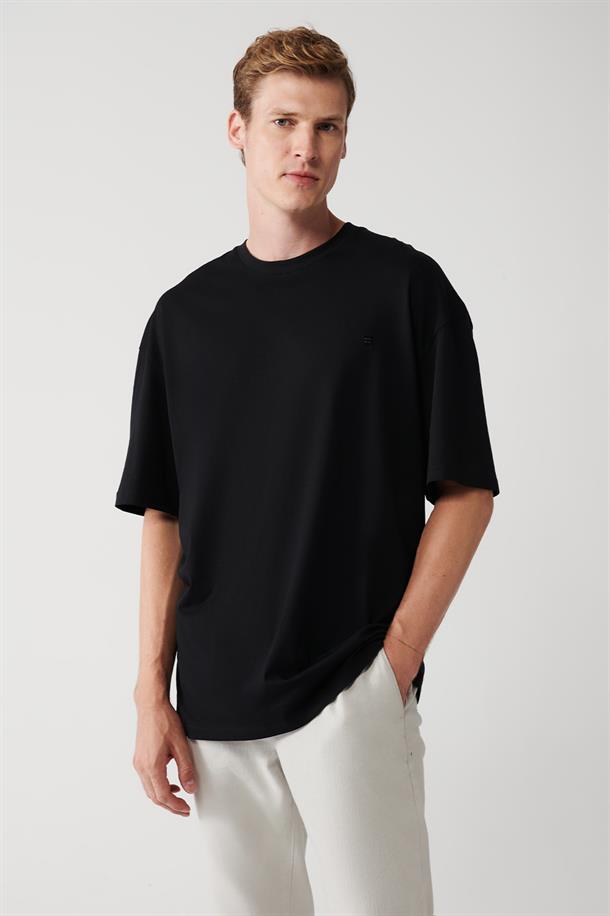 Siyah Bisiklet Yaka Oversize T-shirt