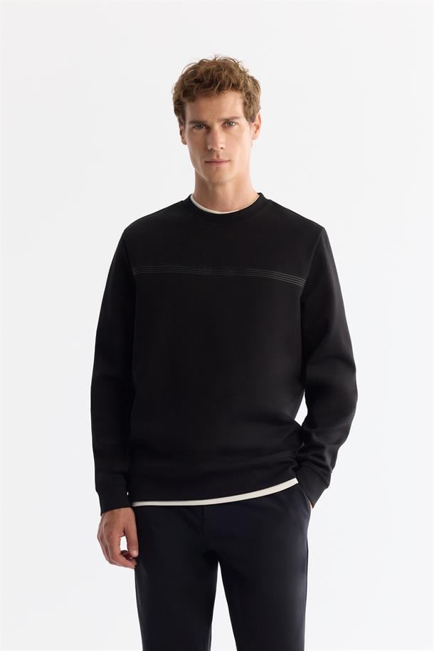 Black Crew Neck Printed Sweatshirt