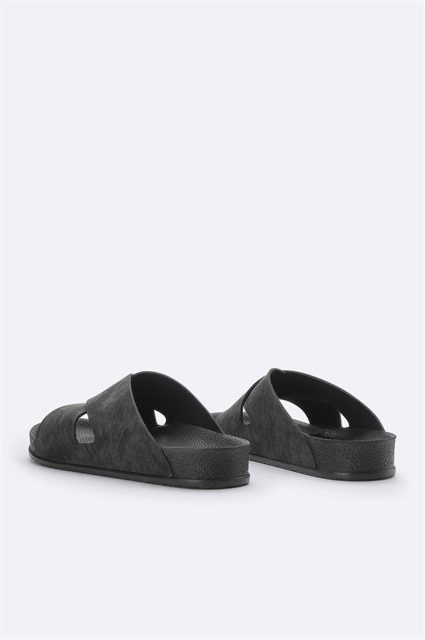 Siyah Çapraz Bantlı Sandalet