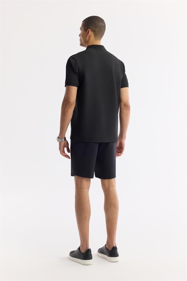 Siyah Düğmeli Polo Yaka Dokulu Jakarlı T-Shirt