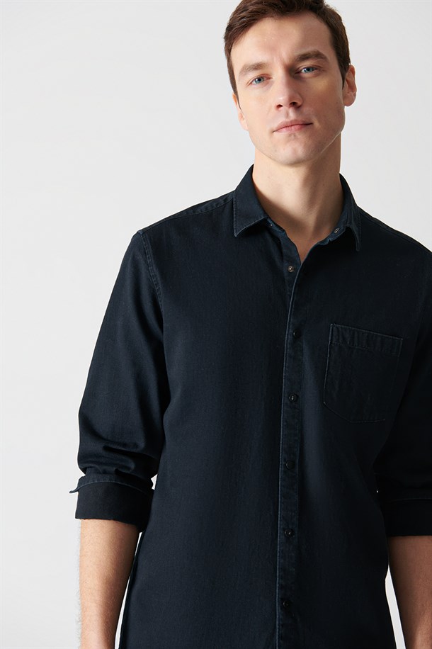 Siyah Düz Klasik Yaka Regular Fit Çıtçıtlı Gömlek
