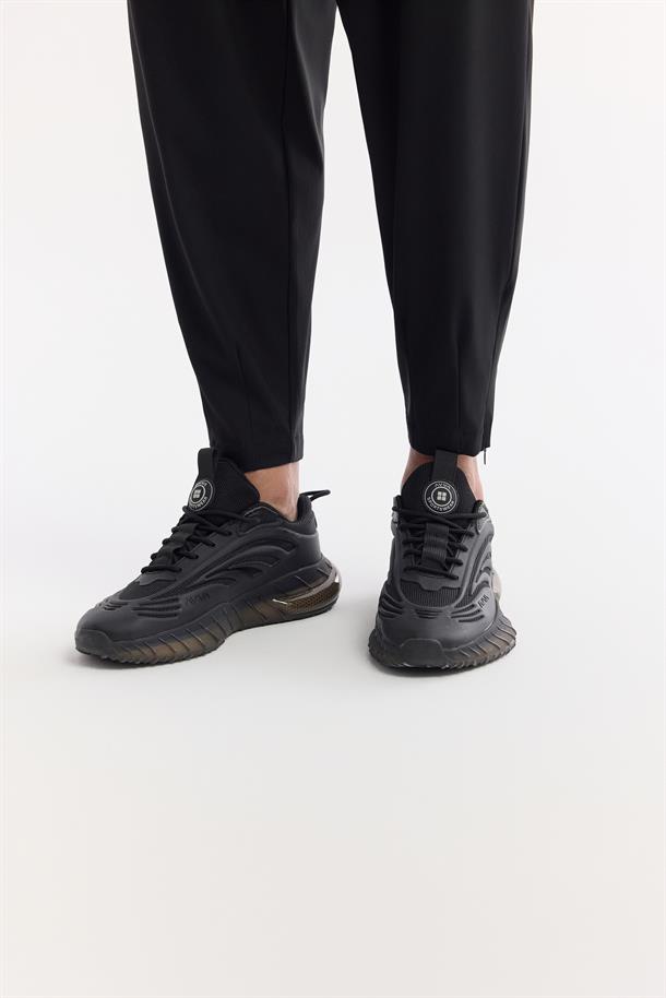 Siyah Esnek Taban Sneaker Ayakkabı