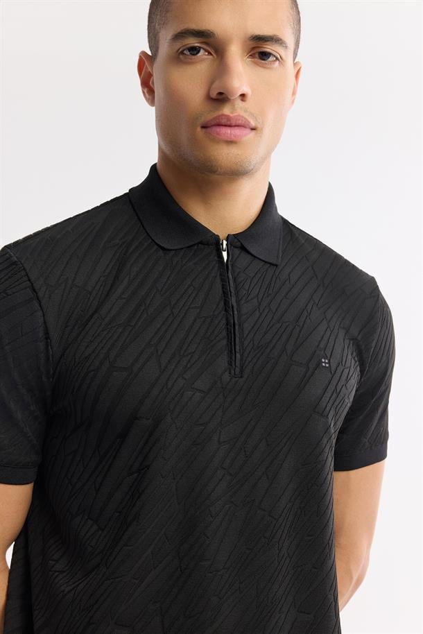 Siyah Fermuarlı Polo Yaka Jakarlı T-Shirt
