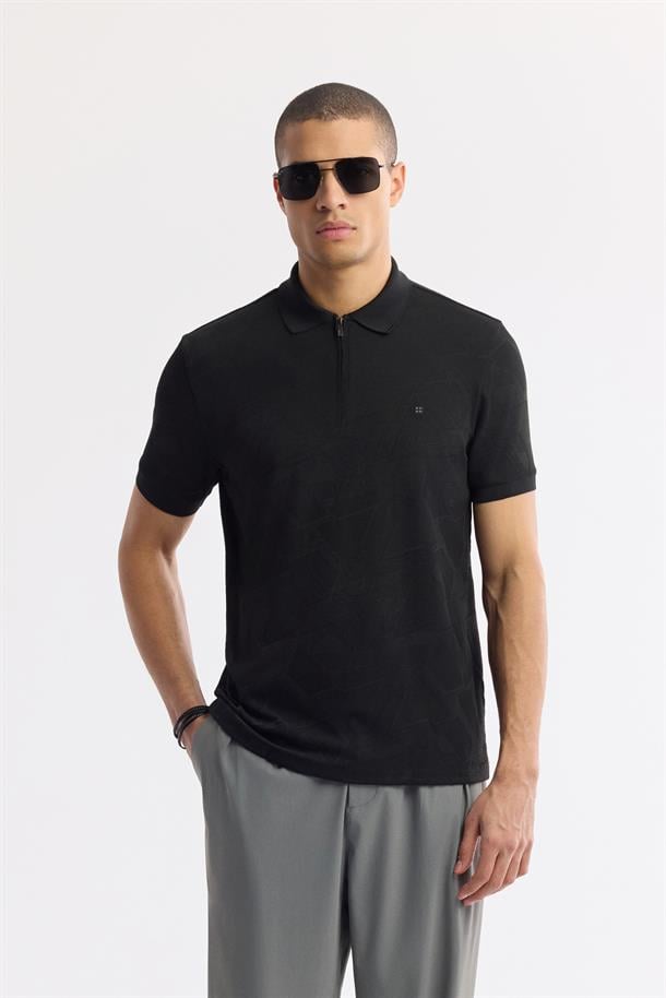 Siyah Fermuarlı Polo Yaka Jakarlı T-Shirt