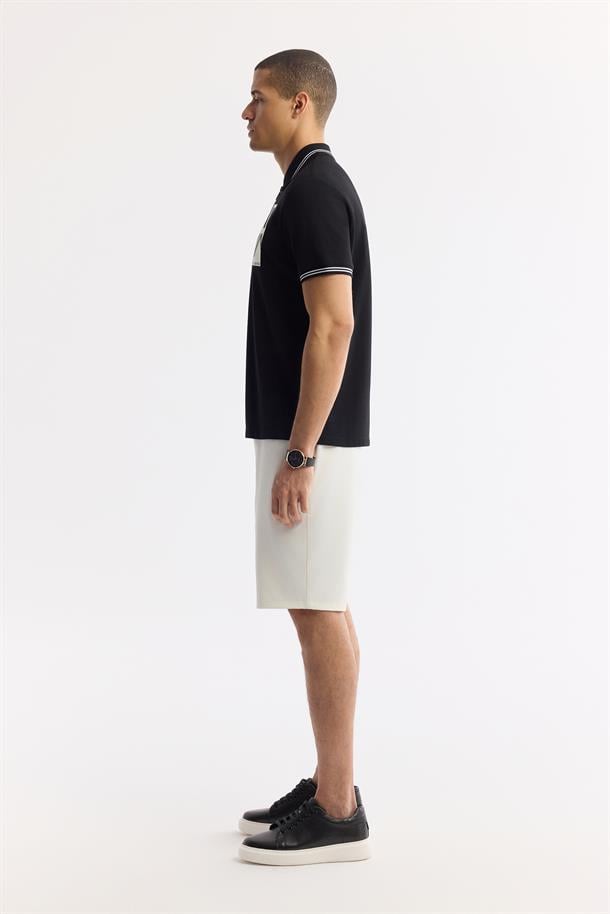 Siyah Fermuarlı Polo Yaka Önü Enjeksiyon Baskılı T-Shirt