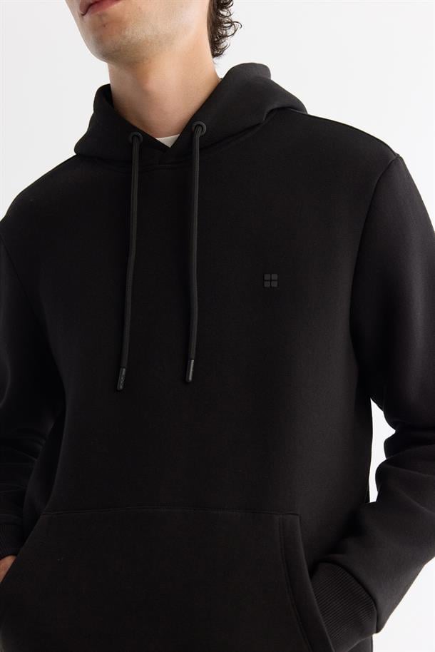 Siyah Kapüşonlu 3 iplik şardonlu sweatshirt