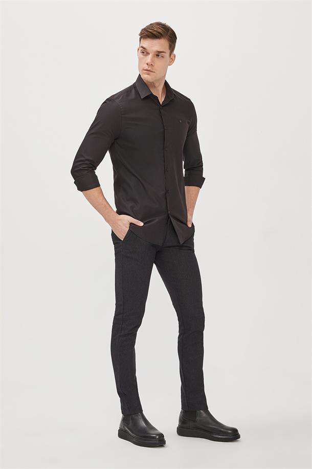 Siyah Klasik Yaka Kolay Ütülenebilir Pamuklu Slim Fit Özel Kutulu Gömlek