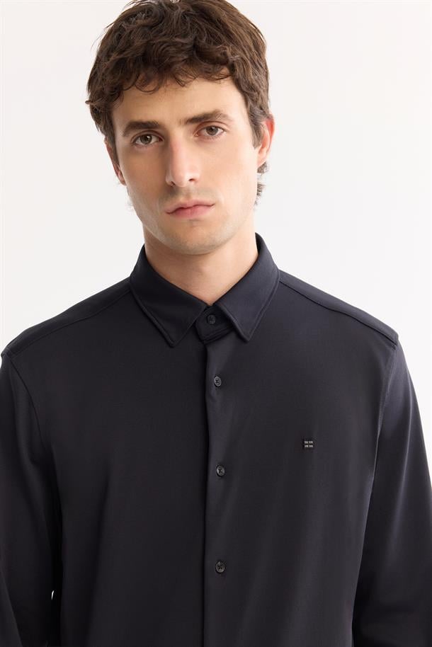 Siyah Klasik Yaka Örme Pike Slim Fit Uzun Kol Gömlek