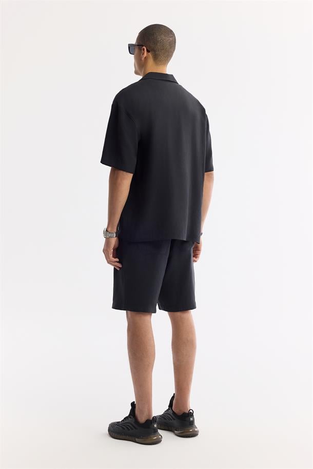 Siyah Küba Yaka Modal Karışımlı Oversize Fit Kısa Kol Gömlek