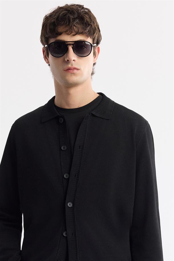 Siyah Polo Yaka Önden Düğmeli Rayon Triko Hırka