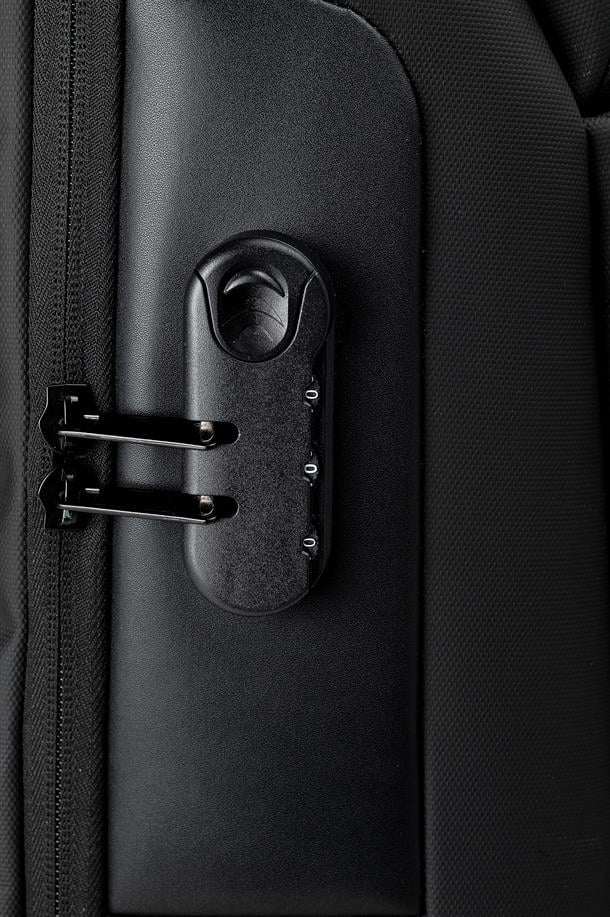 Siyah Usb Kablo Giriş Ve Kilit Sistemli Sırt Çantası