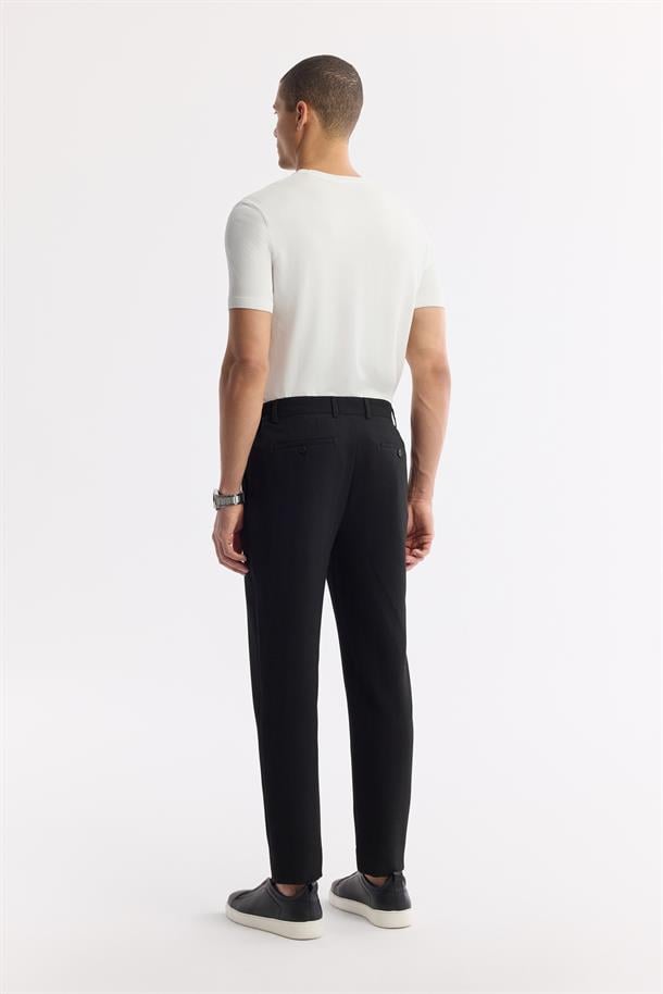 Siyah Yan Cepli Gofre Detaylı Bi Stretch Beli Lastikli Pantolon