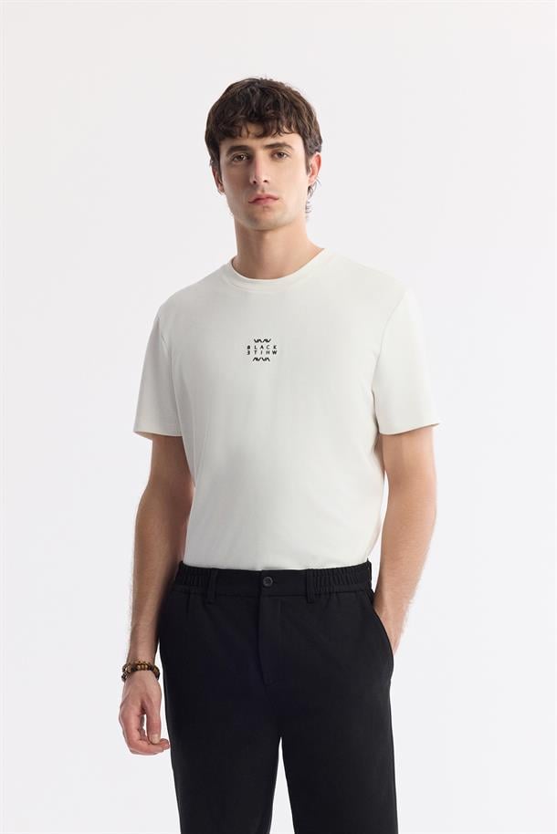 Siyah Yanı Lastikli Gofreli Olympos Relaxed Fit Chino Şort