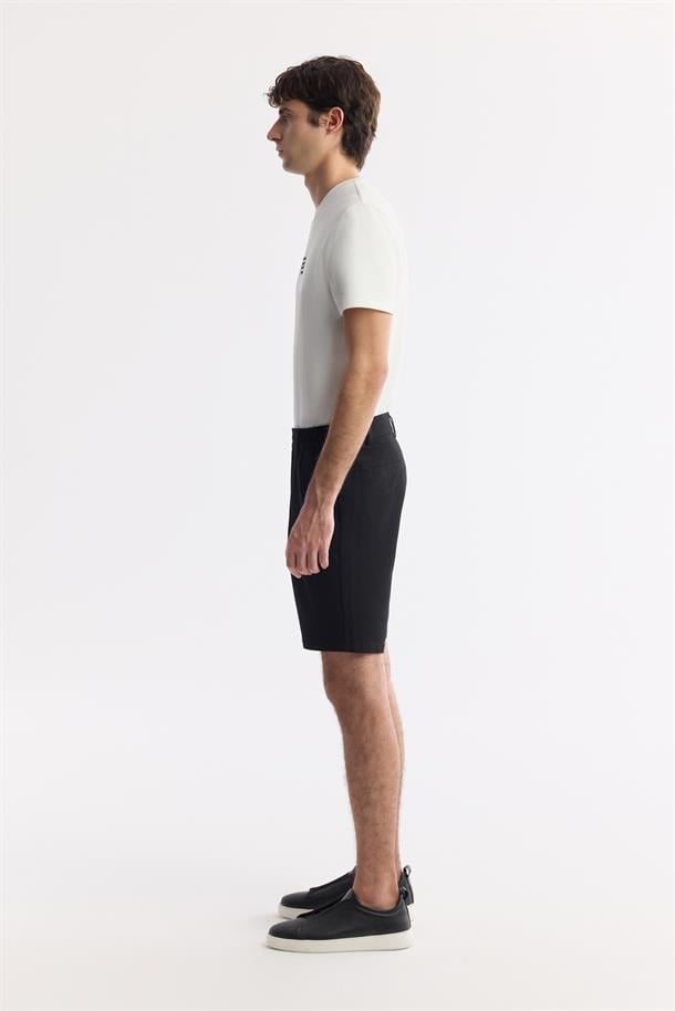Siyah Yanı Lastikli Gofreli Olympos Relaxed Fit Chino Şort