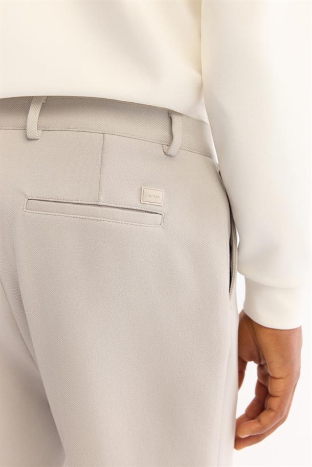 Açık Gri Diyagonal Desenli Carrot Fit Örme Pantolon