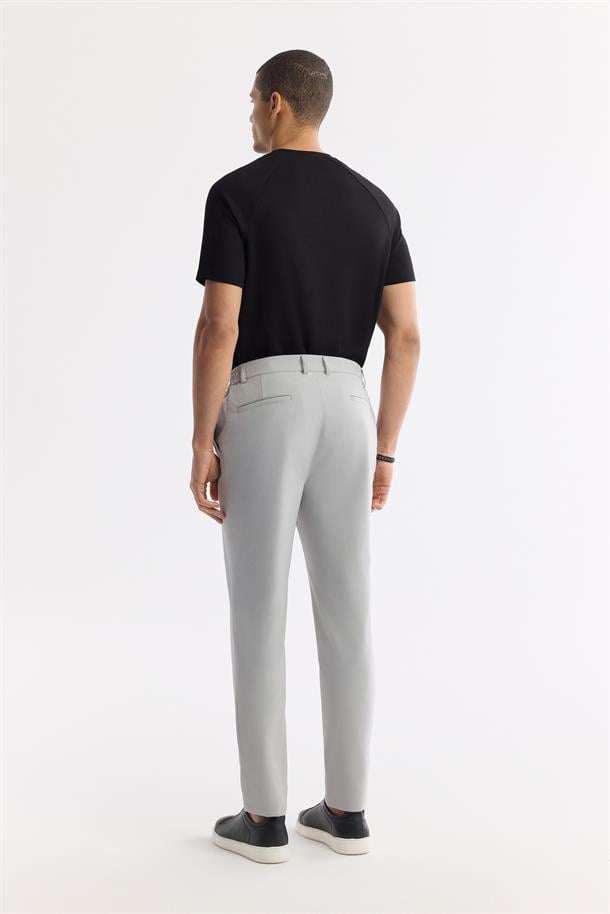 Açık Gri Yanı Lastikli Teknik Kumaş Nora Slim Fit Pantolon