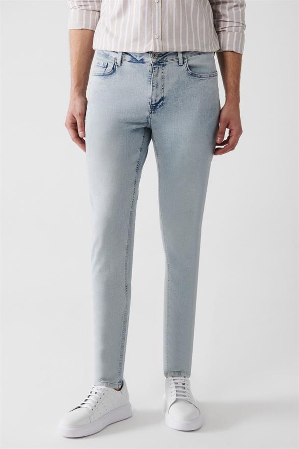 Açık Mavi Eskitme Yıkamalı Likralı Slim Fit Jean Pantolon