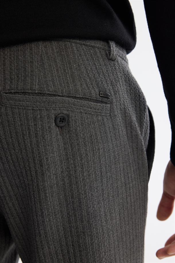 Antrasit Yanı Lastiklil Çizgili Dokulu Slim Fit Chino Pantolon