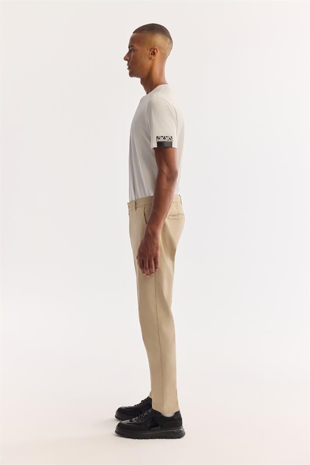 Bej Yumuşak Tuşeli Comfort Slim Fit Chino Pantolon