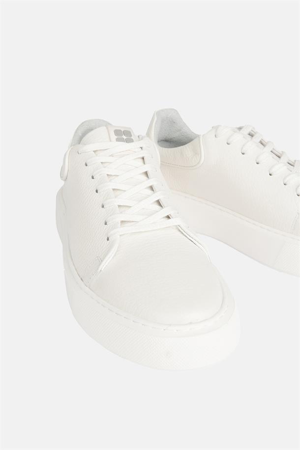 Beyaz  %100 Deri Esnek Taban Sneaker Ayakkabı