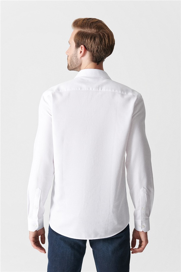 Beyaz Armürlü Klasik Yaka Regular Fit Gömlek