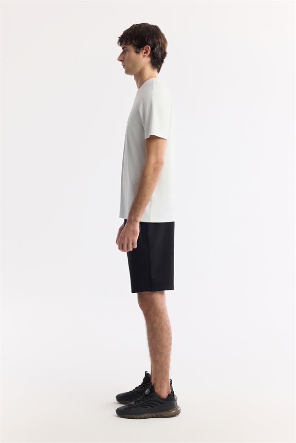 Beyaz Bisiklet Yaka Hareketli Hologram Baskılı Shoft Touch T-Shirt