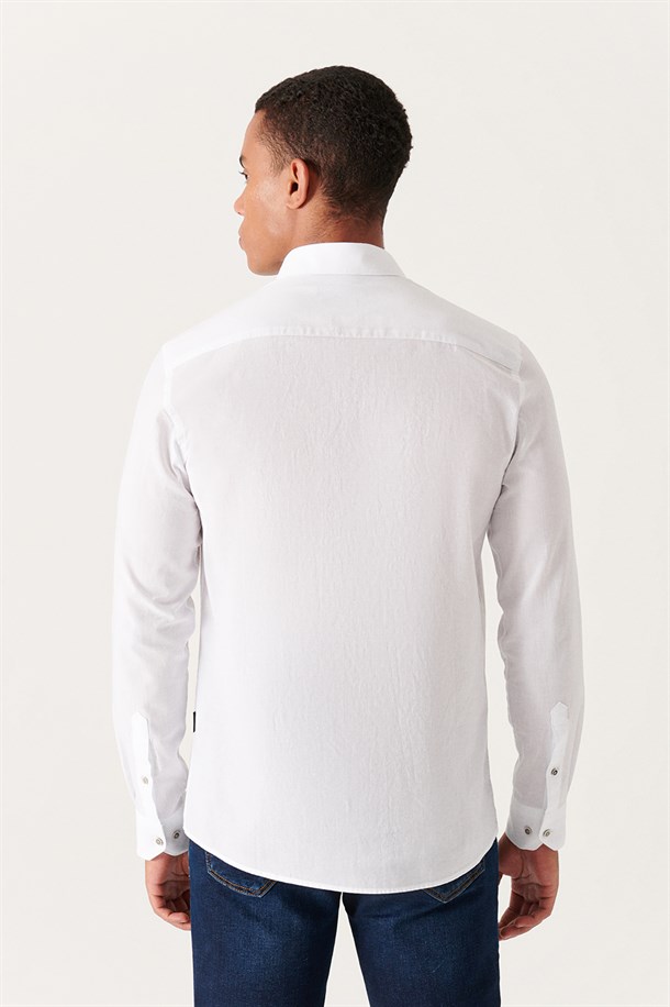 Beyaz Düz Alttan Britli Yaka Regular Fit Uzun Kol Vual Gömlek
