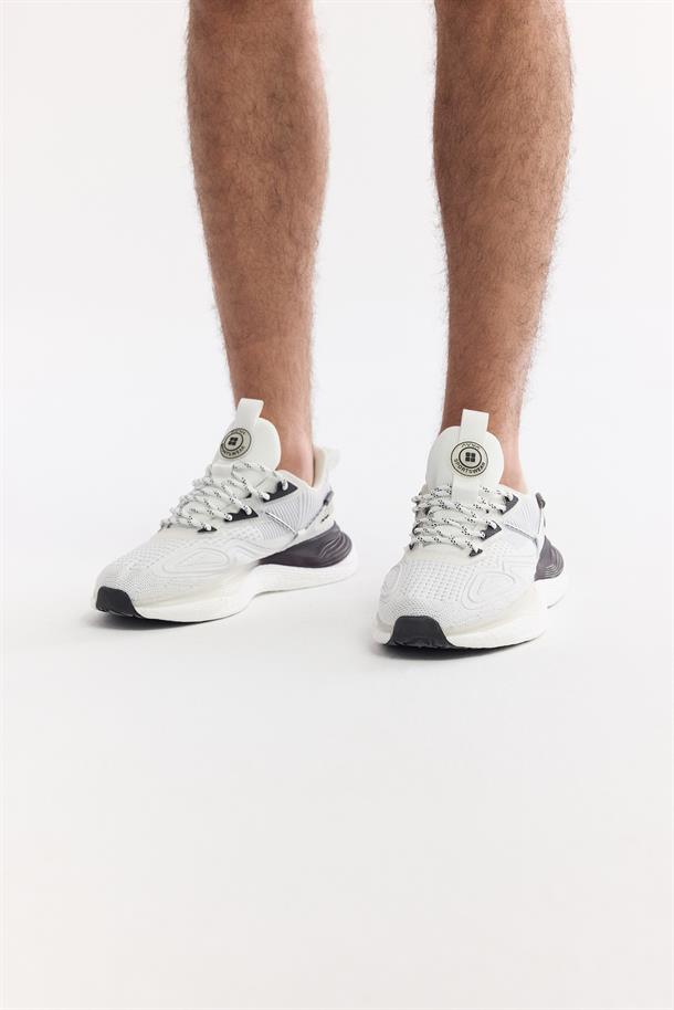 Beyaz Esnek Taban Sneaker Ayakkabı