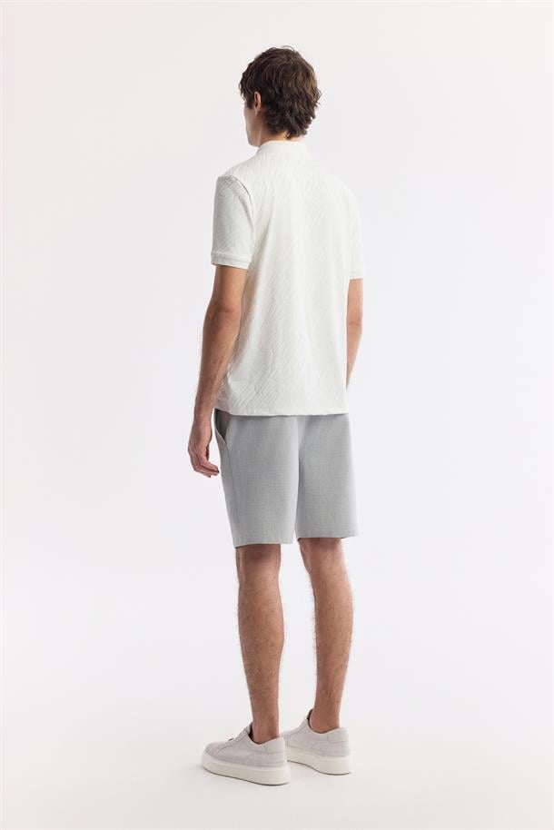 Beyaz Fermuarlı Polo Yaka Jakarlı T-Shirt
