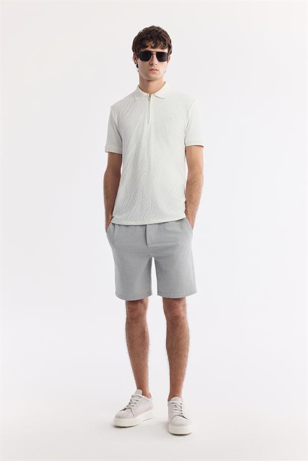 Beyaz Fermuarlı Polo Yaka Jakarlı T-Shirt