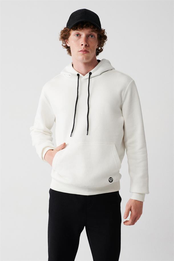 Beyaz Kapüşonlu Yaka İçi Polarlı 3 İplik Pamuklu Regular Fit Standart Kesim Unisex Sweatshirt