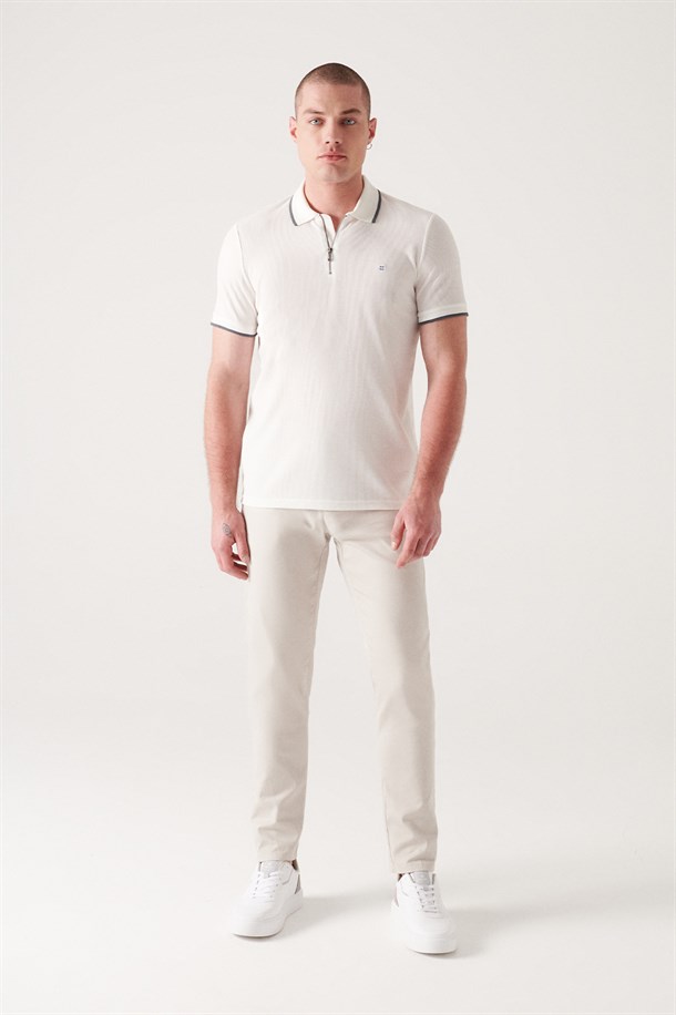 Beyaz Polo Yaka Jakarlı T-shirt