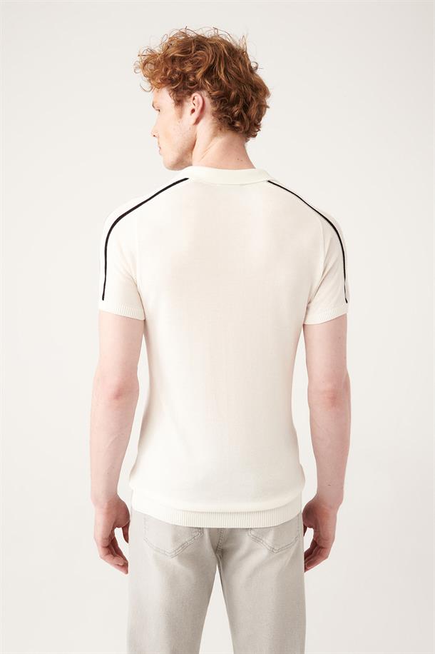 Beyaz Polo Yaka Omuzu Çizgi Detaylı Regular Fit Triko T-Shirt
