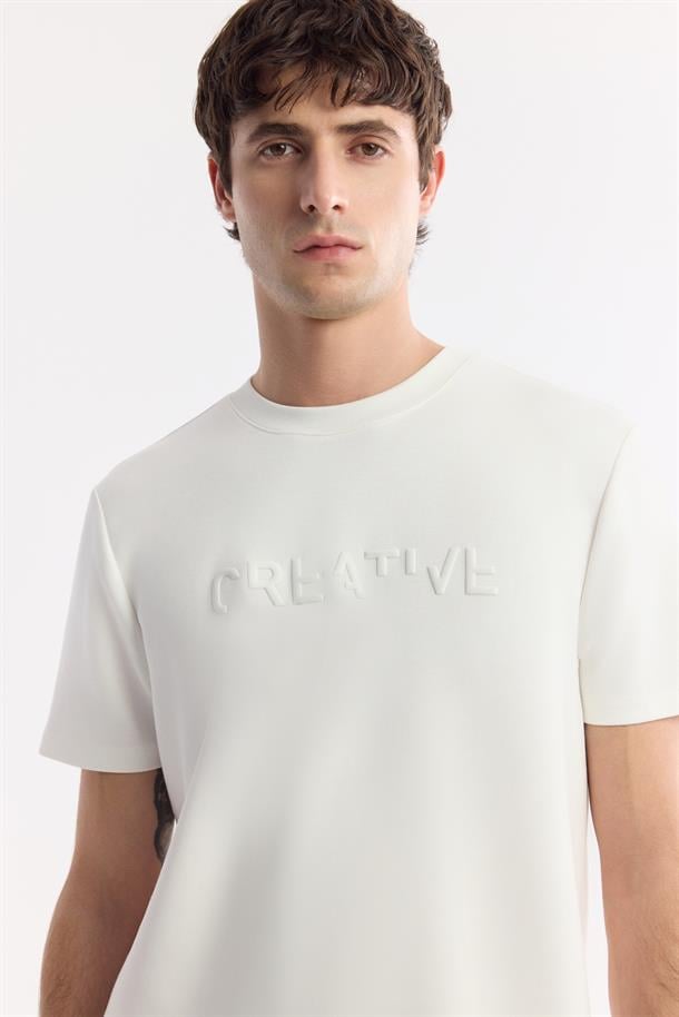 Ekru Bisiklet Yaka Baskılı İnterlok T-Shirt