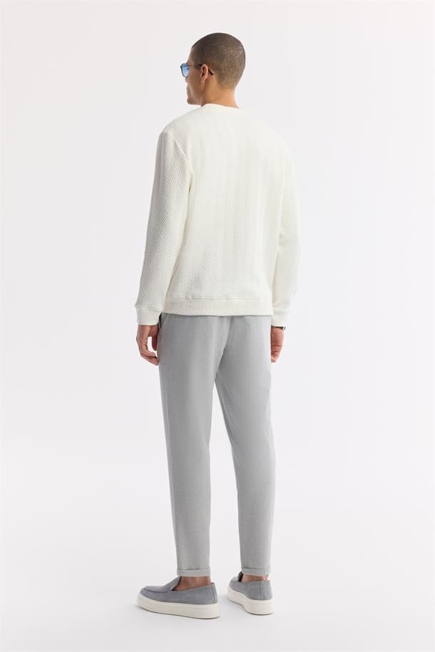Ekru Bisiklet Yaka Enine Çizgili Jakarlı Sweatshirt