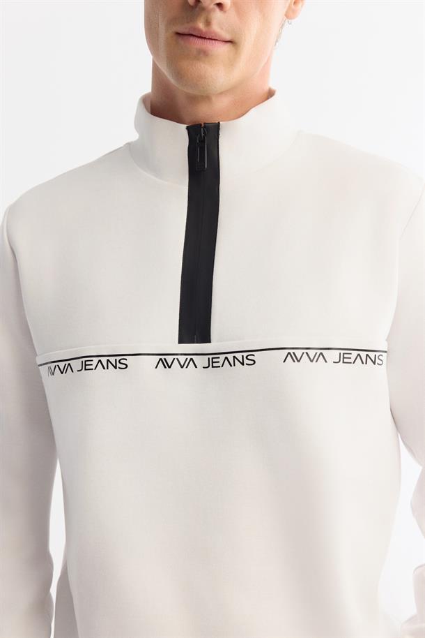 Ekru Dik yaka Fermuarlı sweatshirt