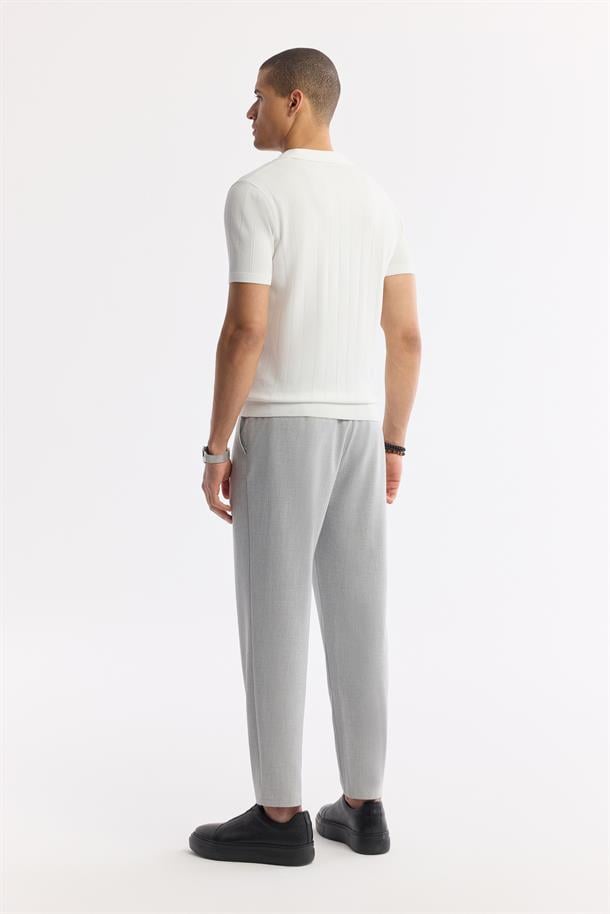Ekru Düğmesiz Polo Yaka Boyuna Ajur Desenli Rayon Triko T-shirt