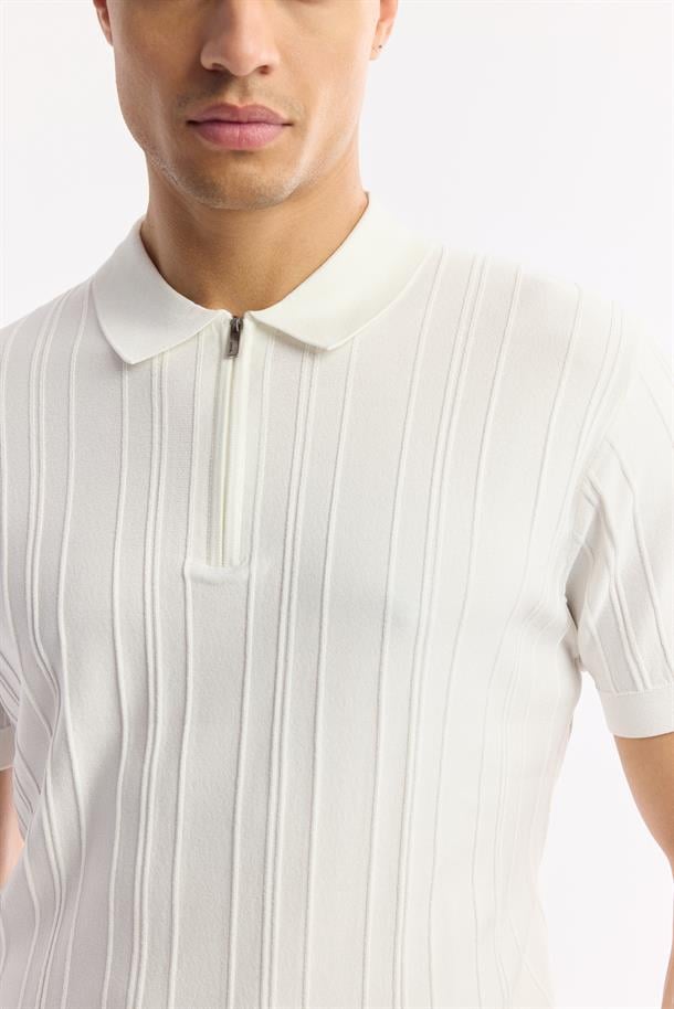 Ekru Polo Yaka Fermuarlı Fitil Örgü Detaylı Rayon Triko T-shirt