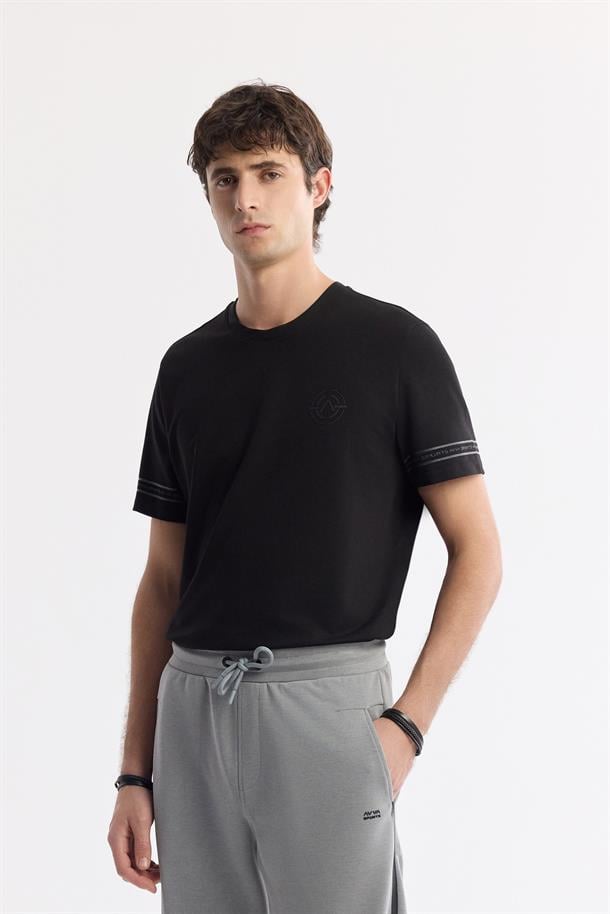 Gri Beli Lastikli Bağcıklı Yandan Cepli Flexi Baskı Detaylı Soft Touch  Örme Şort