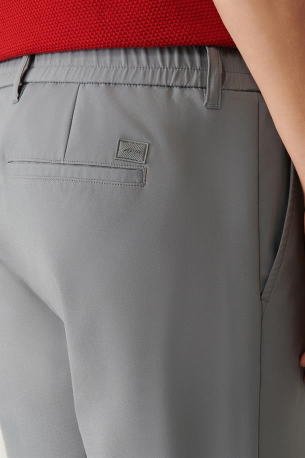 Gri Beli Lastikli Teknik Kumaş Zeugma Slim Fit Pantolon