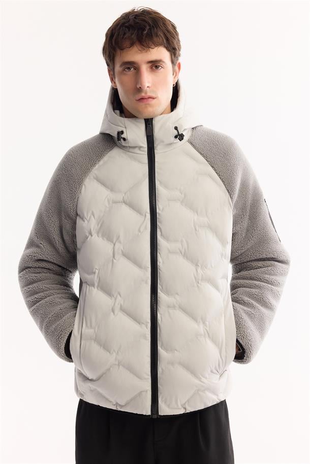 Gri Peluş Kapüşonlu Elyaf  Mont