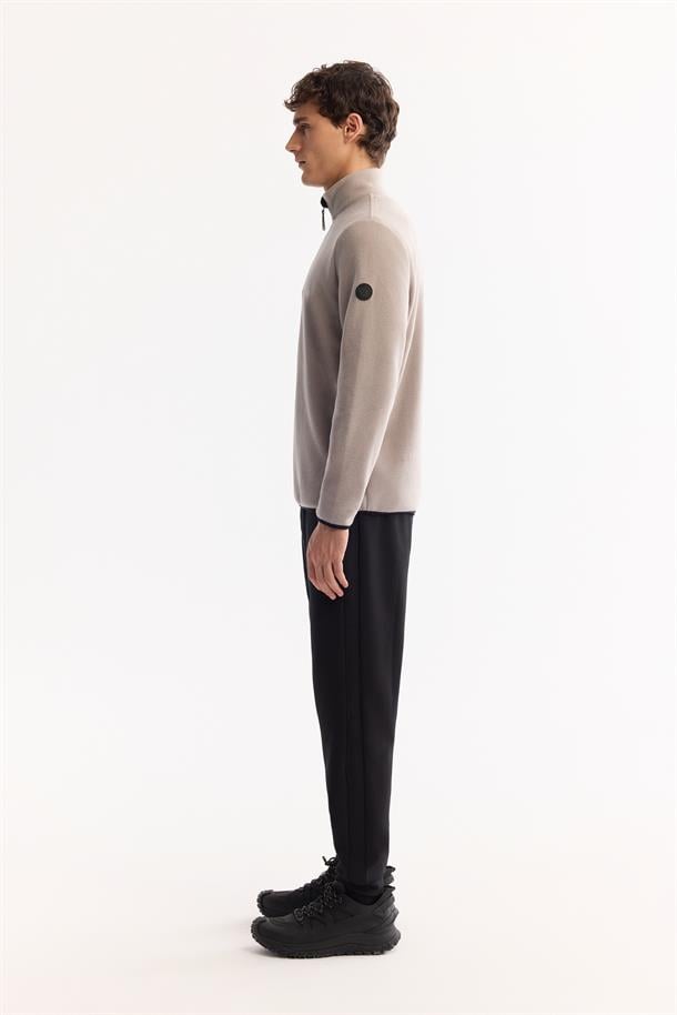 Gri Soğuğa Dayanıklı Yarım Fermuarlı Dik Yaka Polar Sweatshirt