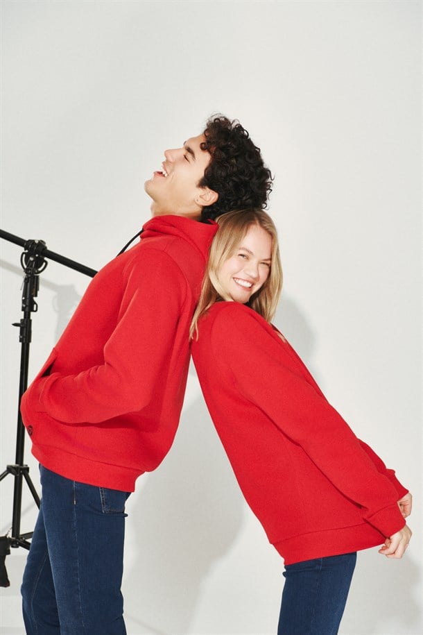 Kırmızı Kapüşonlu Yaka İçi Polarlı 3 İplik Pamuklu Unisex Sweatshirt