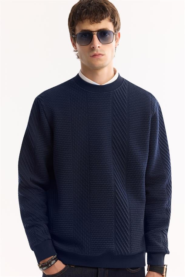 Lacivert Bisiklet Yaka Çizgili Jakarlı Sweatshirt